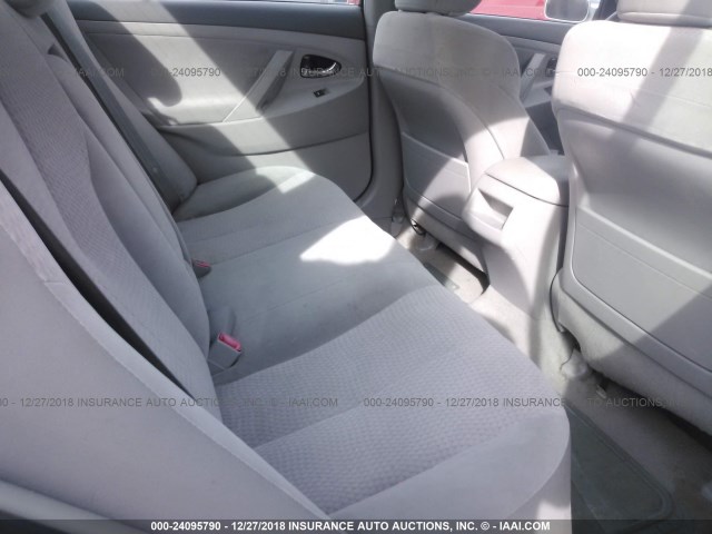 4T1BF3EK0BU683411 - 2011 TOYOTA CAMRY SE/LE/XLE SILVER photo 8