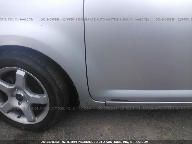 JTLKE50E881039724 - 2008 TOYOTA SCION XB SILVER photo 6