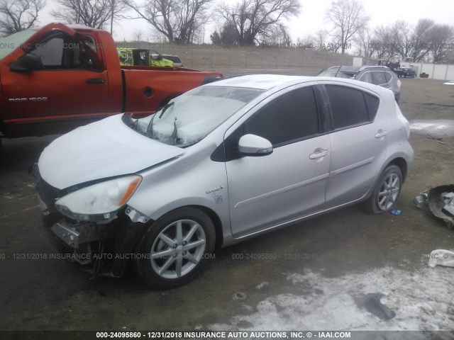 JTDKDTB30E1563427 - 2014 TOYOTA PRIUS C SILVER photo 2