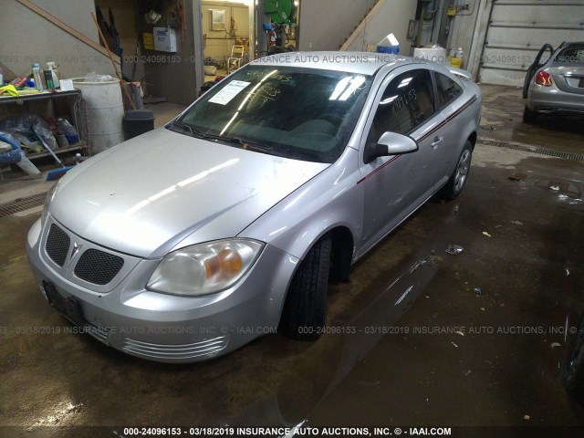1G2AS18H497156193 - 2009 PONTIAC G5 SILVER photo 2