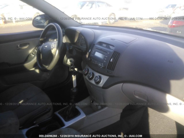 KMHDU46D09U802816 - 2009 HYUNDAI ELANTRA GLS/SE GRAY photo 5