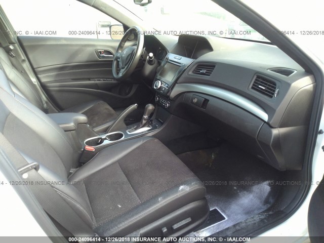 19UDE2F83HA008354 - 2017 ACURA ILX PREMIUM STYLE/TECH STYLE WHITE photo 5