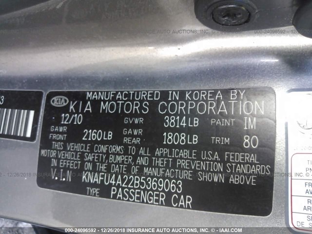 KNAFU4A22B5369063 - 2011 KIA FORTE EX GRAY photo 9