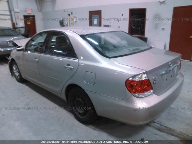 4T1BE32K45U423248 - 2005 TOYOTA CAMRY LE/XLE/SE Champagne photo 3