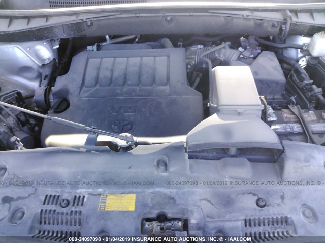 5TDKKRFH1GS151814 - 2016 TOYOTA HIGHLANDER XLE ვერცხლისფერი ფოტო 10