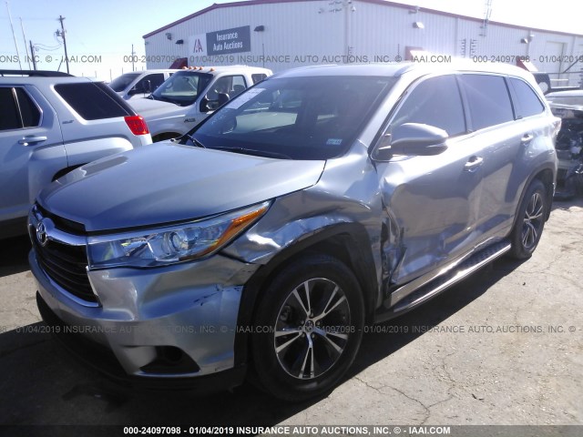 5TDKKRFH1GS151814 - 2016 TOYOTA HIGHLANDER XLE ვერცხლისფერი ფოტო 6