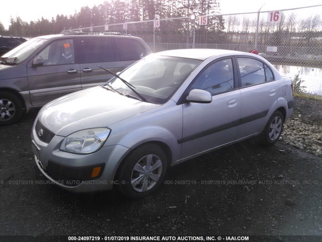 KNADE123176185891 - 2007 KIA RIO LX/SX SILVER photo 2