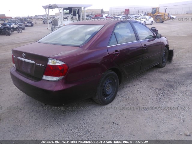 4T1BE32KX5U094152 - 2005 TOYOTA CAMRY LE/XLE/SE RED photo 4