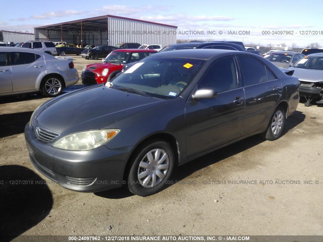 4T1BE32K35U584660 - 2005 TOYOTA CAMRY LE/XLE/SE BROWN photo 2