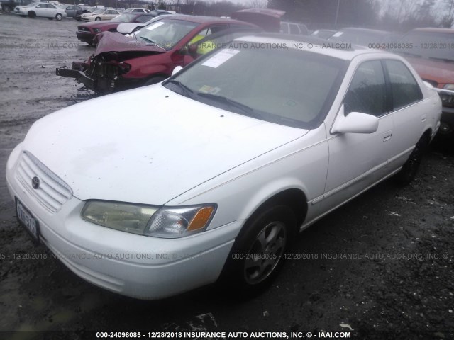 JT2BG22K4X0294701 - 1999 TOYOTA CAMRY LE/XLE 白色 照片 2
