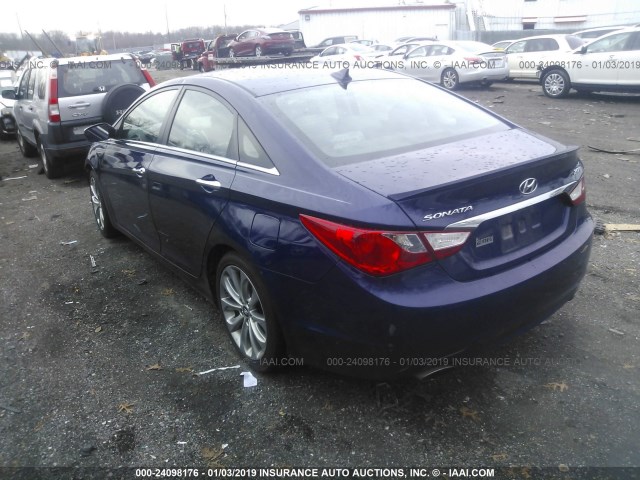 5NPEC4AB6CH406845 - 2012 HYUNDAI SONATA SE/LIMITED BLUE photo 3