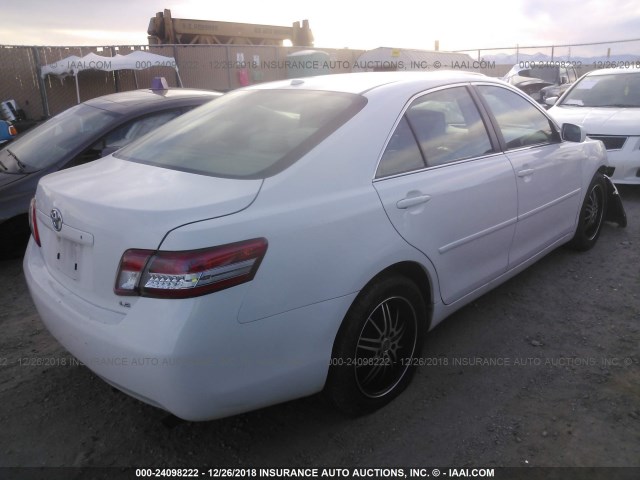 4T4BF3EK4BR127592 - 2011 TOYOTA CAMRY SE/LE/XLE 白色 照片 4