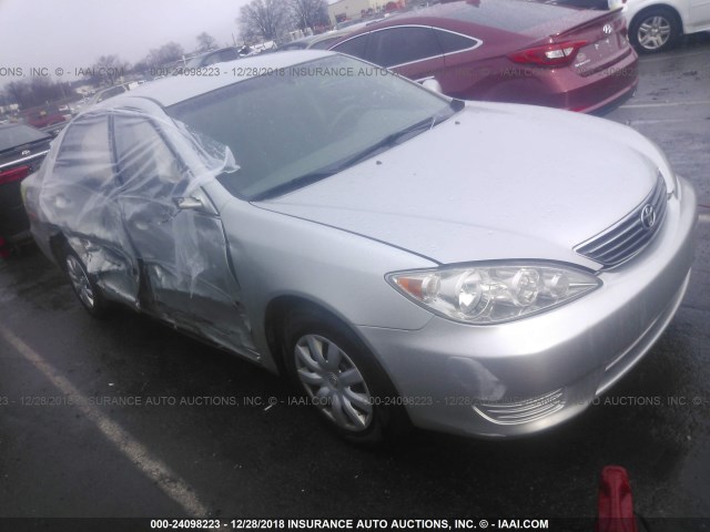 4T1BE30K86U679753 - 2006 TOYOTA CAMRY LE/XLE/SE SILVER photo 1