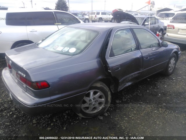 JT2BF28K4X0194950 - 1999 TOYOTA CAMRY LE/XLE GRAY photo 4