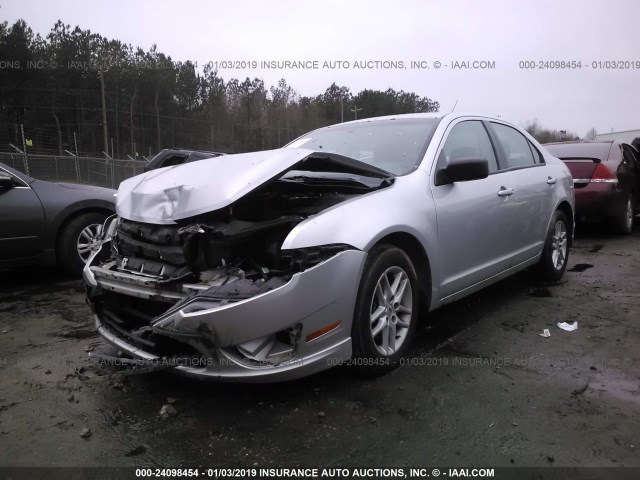 3FAHP0GA8CR200079 - 2012 FORD FUSION S SILVER photo 2