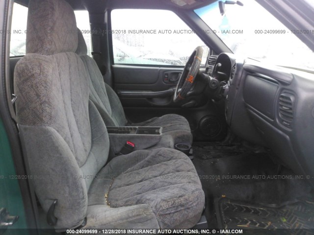 1GTCS19WX18229437 - 2001 GMC SONOMA Yaşıl foto 5