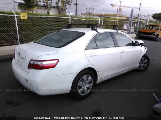 JTNBE46K873107473 - 2007 TOYOTA CAMRY NEW GENERAT CE/LE/XLE/SE WHITE photo 4