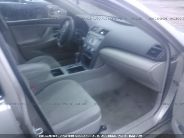 4T1BE46K29U309304 - 2009 TOYOTA CAMRY SE/LE/XLE 米色 照片 5