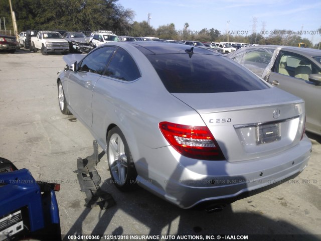 WDDGJ4HB1FG433065 - 2015 MERCEDES-BENZ C 250 SILVER photo 3