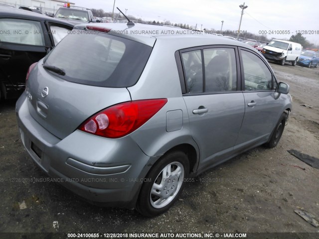 3N1BC13E19L359955 - 2009 NISSAN VERSA S/SL SILVER photo 4