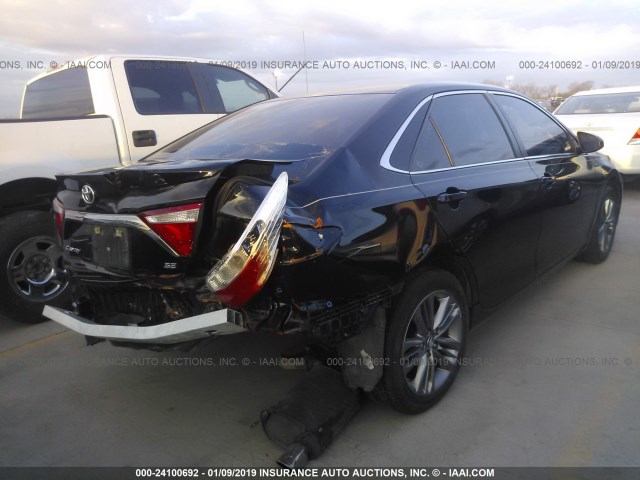 4T1BF1FK2GU153063 - 2016 TOYOTA CAMRY LE/XLE/SE/XSE BLACK photo 4
