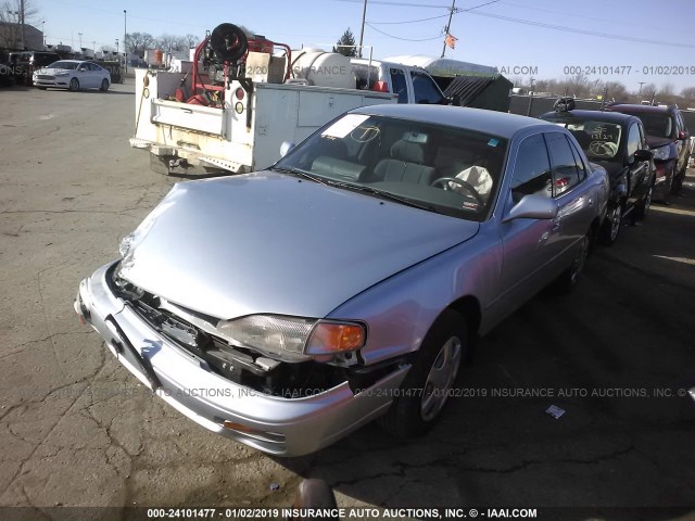 4T1BF12K1TU126050 - 1996 TOYOTA CAMRY LE/XLE/SE Light Blue photo 2