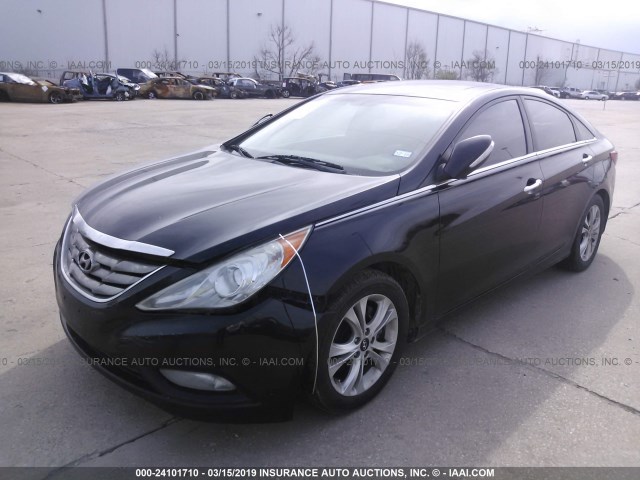 5NPEC4AB6BH293560 - 2011 HYUNDAI SONATA SE/LIMITED BLACK photo 2