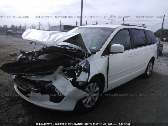 2C4RVABG2CR393549 - 2012 VOLKSWAGEN ROUTAN SE WHITE photo 2