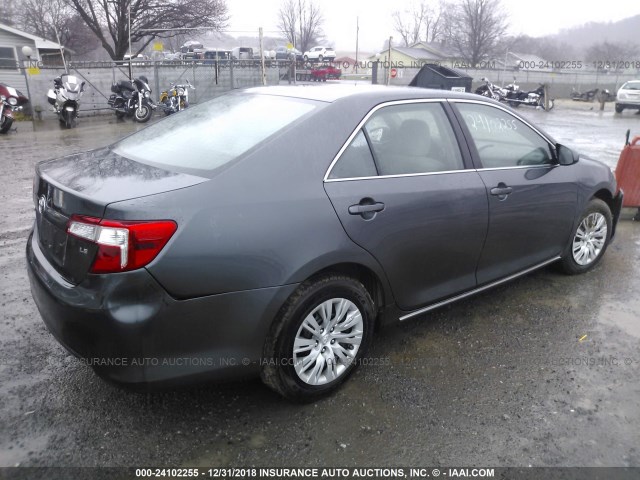 4T1BF1FK0DU217998 - 2013 TOYOTA CAMRY L/SE/LE/XLE 灰色 照片 4
