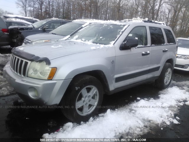 1J4HR48N55C690294 - 2005 JEEP GRAND CHEROKEE LAREDO/COLUMBIA/FREEDOM 银色 照片 2