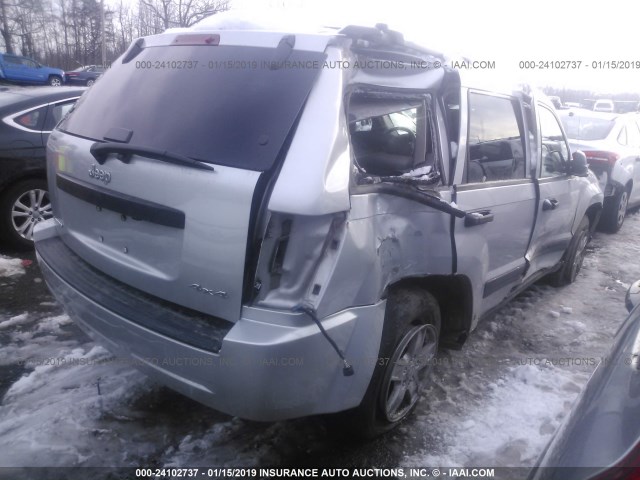 1J4HR48N55C690294 - 2005 JEEP GRAND CHEROKEE LAREDO/COLUMBIA/FREEDOM 银色 照片 4