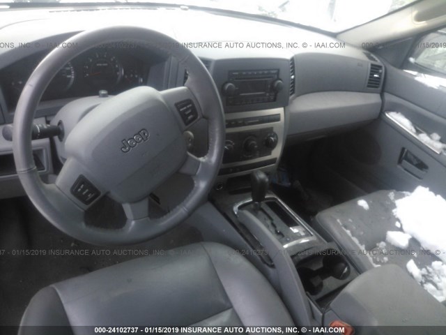 1J4HR48N55C690294 - 2005 JEEP GRAND CHEROKEE LAREDO/COLUMBIA/FREEDOM 银色 照片 5