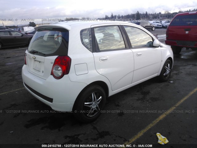 KL1TD66E99B610365 - 2009 CHEVROLET AVEO LS/LT თეთრი ფოტო 4