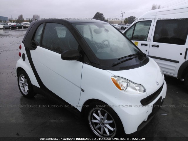 WMEEJ31X39K228495 - 2009 SMART FORTWO PURE/PASSION WHITE photo 1
