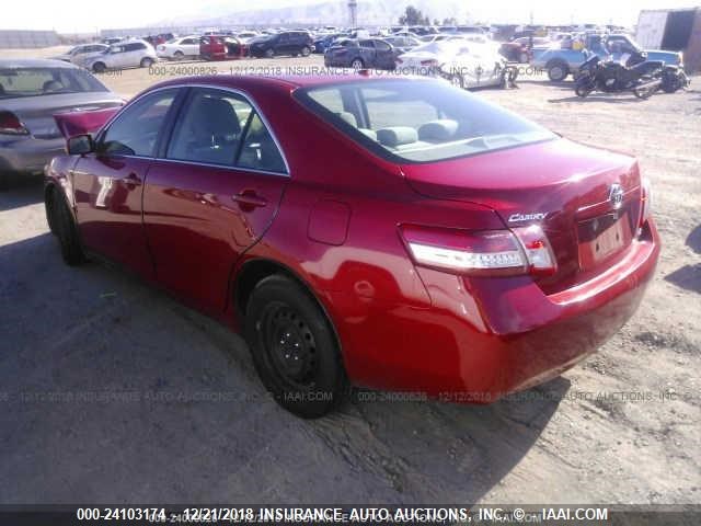 4T4BF3EK2AR029093 - 2010 TOYOTA CAMRY SE/LE/XLE RED photo 3