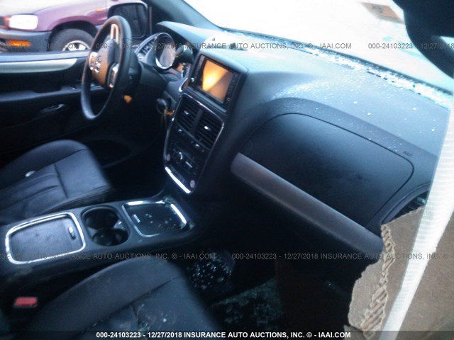 2C4RDGEG8JR343642 - 2018 DODGE GRAND CARAVAN GT BLACK photo 8