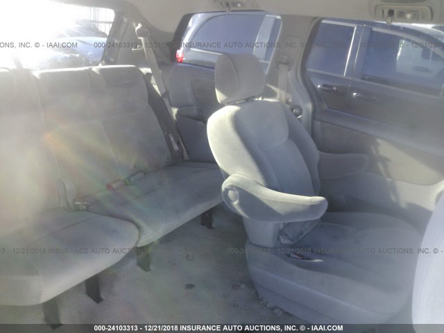 5TDZK23CX7S029581 - 2007 TOYOTA SIENNA CE/LE SILVER photo 8