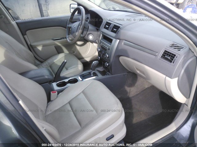 3FADP0L38AR170388 - 2010 FORD FUSION GRAY photo 5