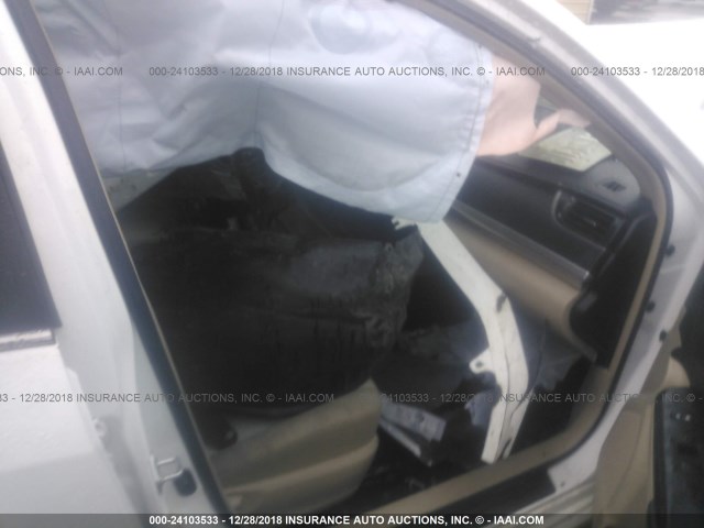4T4BF1FK2CR203427 - 2012 TOYOTA CAMRY SE/LE/XLE 白色 照片 5