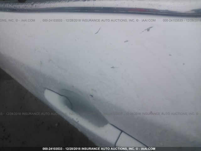 4T4BF1FK2CR203427 - 2012 TOYOTA CAMRY SE/LE/XLE 白色 照片 6