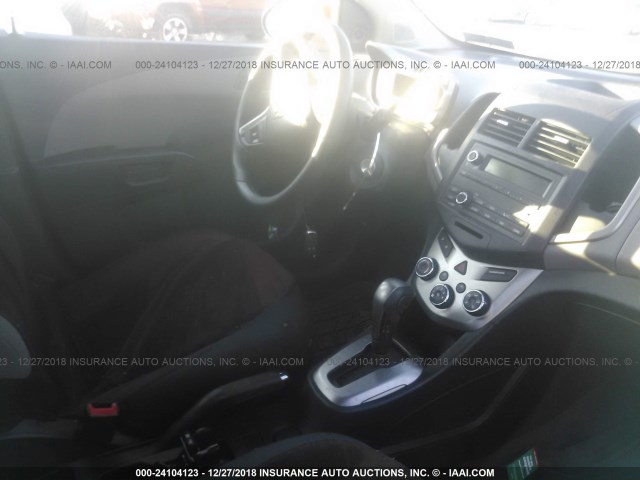 1G1JA6SH3F4150959 - 2015 CHEVROLET SONIC LS 红色 照片 5