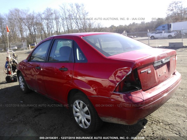 1FAFP34NX6W206595 - 2006 FORD FOCUS ZX4 RED photo 3