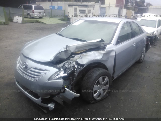 JTNBE46K173082061 - 2007 TOYOTA CAMRY NEW GENERAT CE/LE/XLE/SE SILVER photo 2