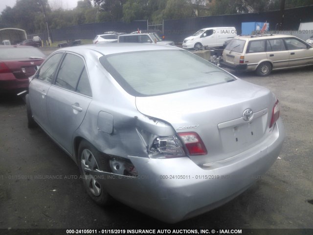 JTNBE46K173082061 - 2007 TOYOTA CAMRY NEW GENERAT CE/LE/XLE/SE SILVER photo 3