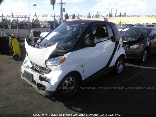 WMEEJ3BA5EK771609 - 2014 SMART FORTWO PURE/PASSION WHITE photo 2