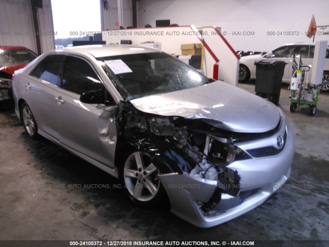 4T1BF1FK0DU267168 - 2013 TOYOTA CAMRY L/SE/LE/XLE Gümüş foto 1