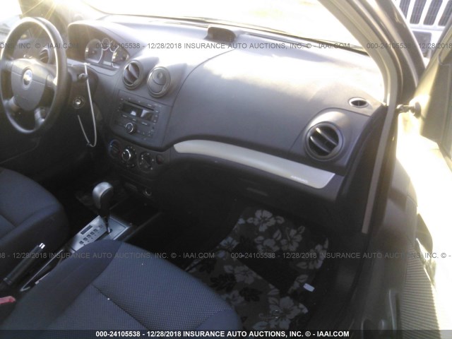 KL1TD56608B120236 - 2008 CHEVROLET AVEO LS GRAY photo 5