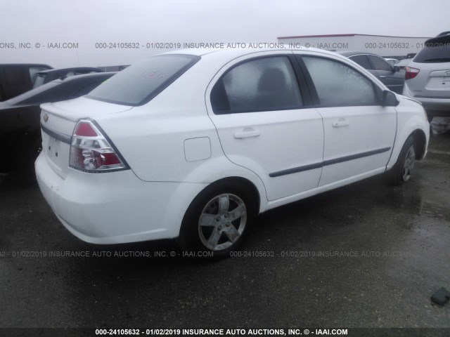 KL1TG5DE6AB047199 - 2010 CHEVROLET AVEO LT WHITE photo 4