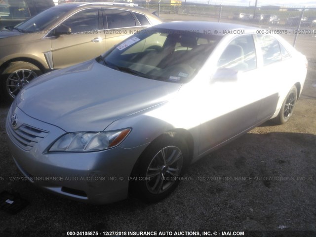 4T1BK46K07U547657 - 2007 TOYOTA CAMRY NEW GENERAT LE/XLE/SE SILVER photo 2