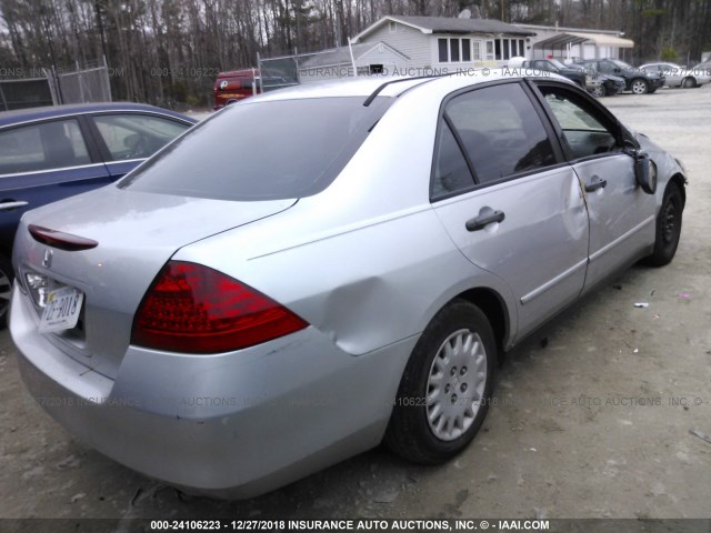 1HGCM56127A193420 - 2007 HONDA ACCORD VALUE SILVER photo 4